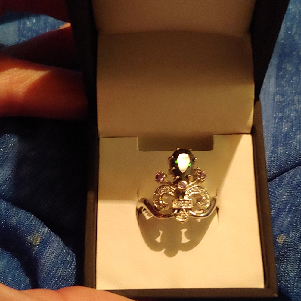 FleurDeLis Mystic Topaz - size 7